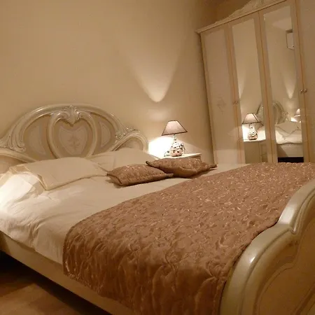 Private In Privilige