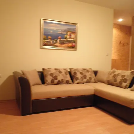 Private In Privilige * النايت