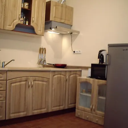 Private In Privilige النايت