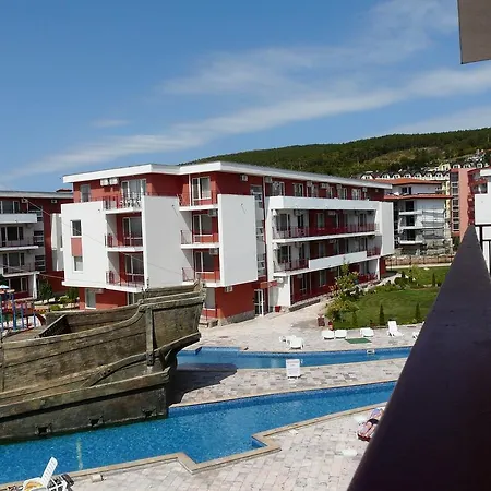 Private In Privilige النايت