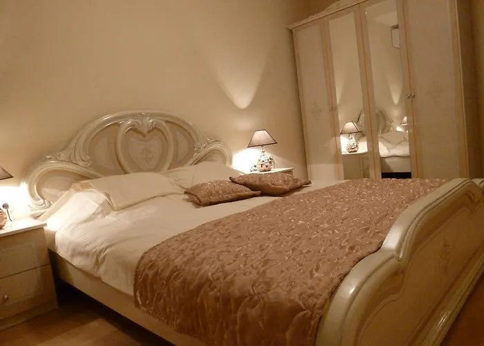 Private In Privilige