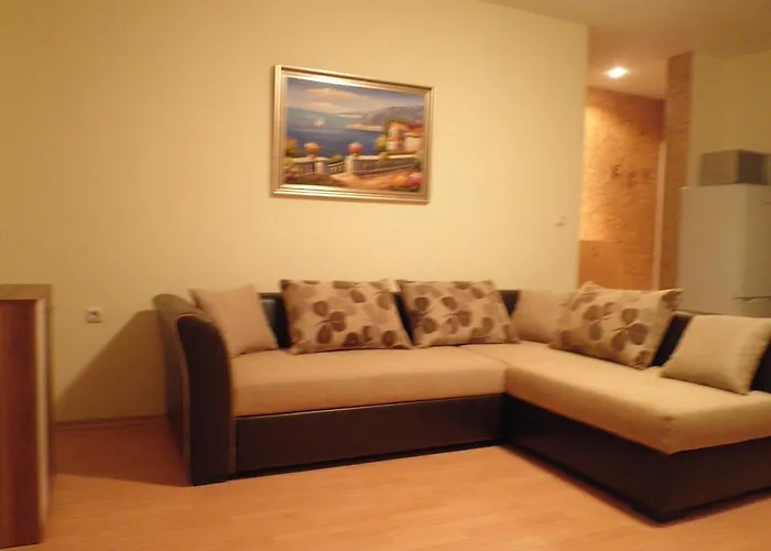 Private In Privilige * 埃勒尼特